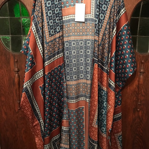 Pink Lily Boutique Kimono - Picture 2 of 2